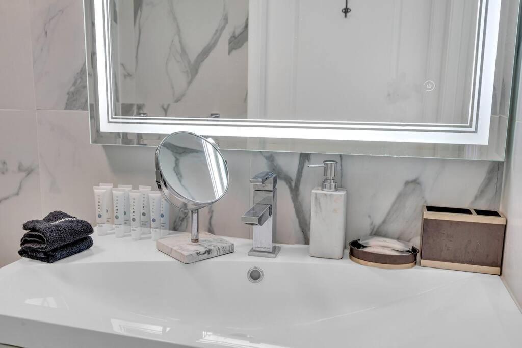Luxurious Private Unit With Parking Apartamento Miami Exterior foto