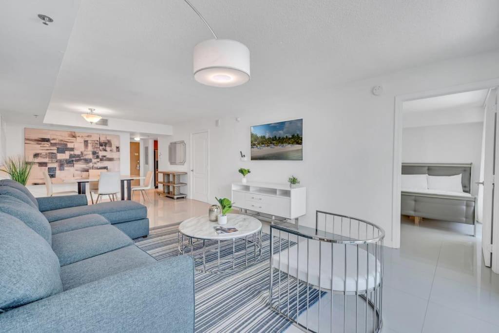 Luxurious Private Unit With Parking Apartamento Miami Exterior foto